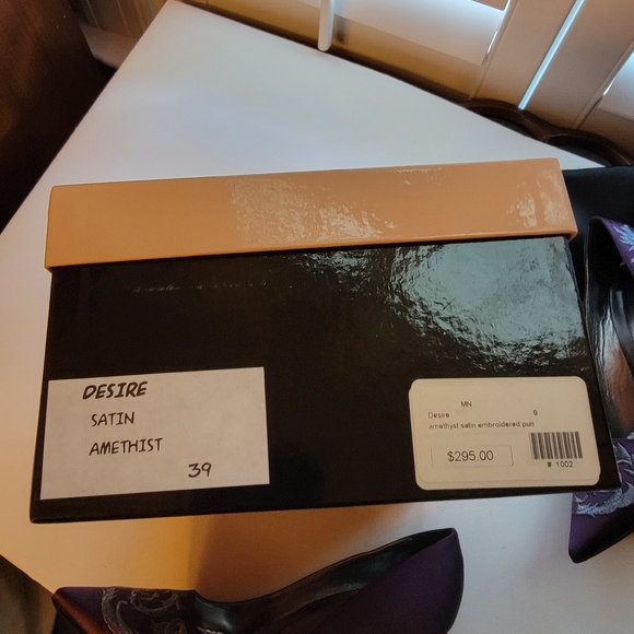 NWT NIB Mary Norton Desire Satin Pumps 39 - Picture 9 of 9